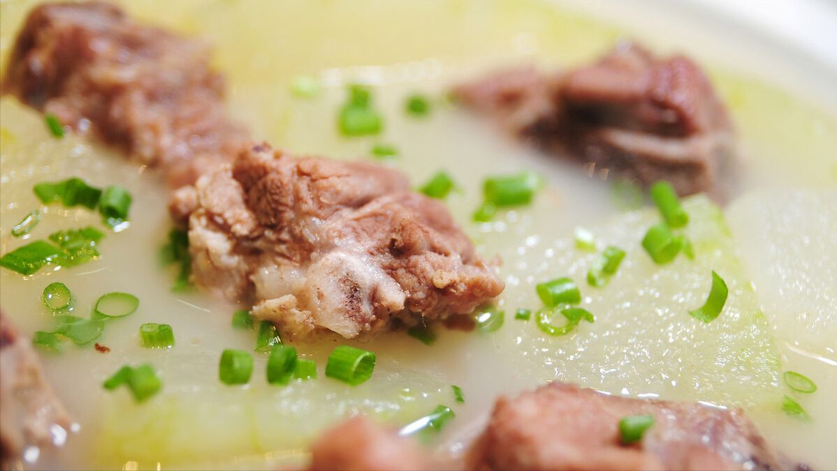 长寿|多喝骨汤并不补钙！真正补钙的八种食物，强筋健骨，不妨多吃些