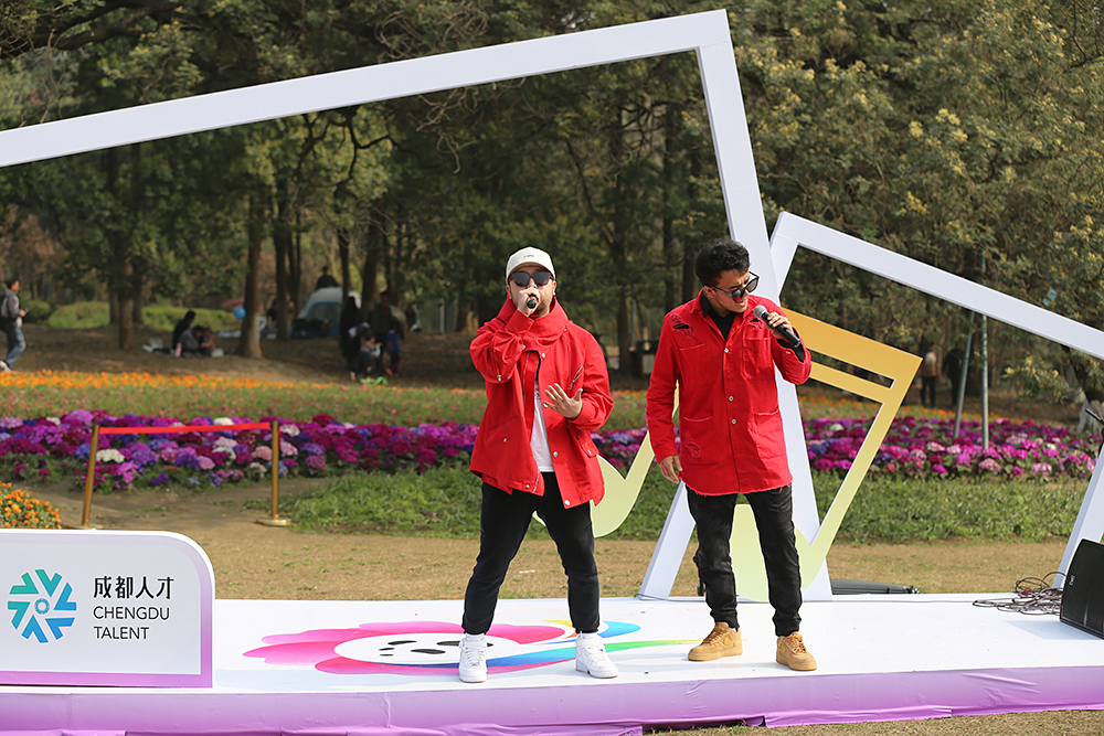 热点事儿 盛世迎大运、花重锦官城 来植物园打卡第二届草地音乐会