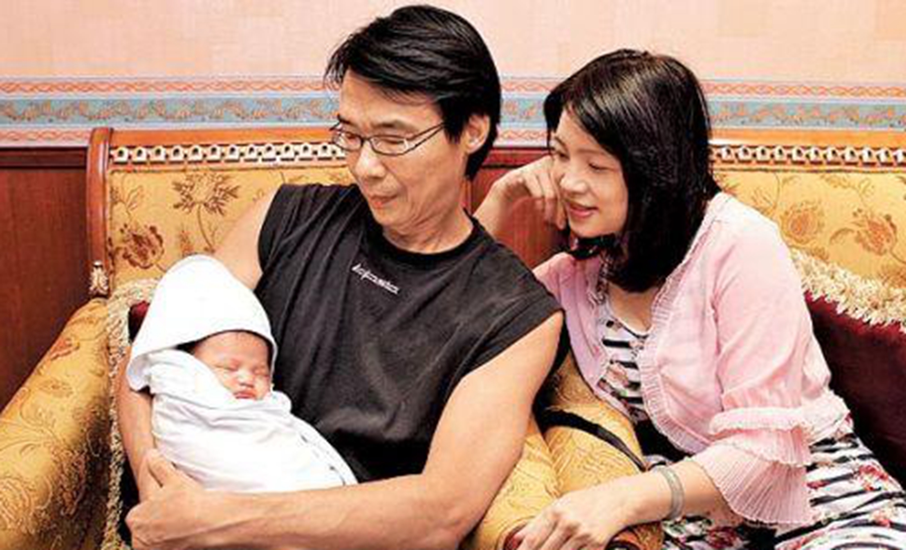 |2001年，她47分钟视频流出，8万张光碟卖出，20年过去现状如何？