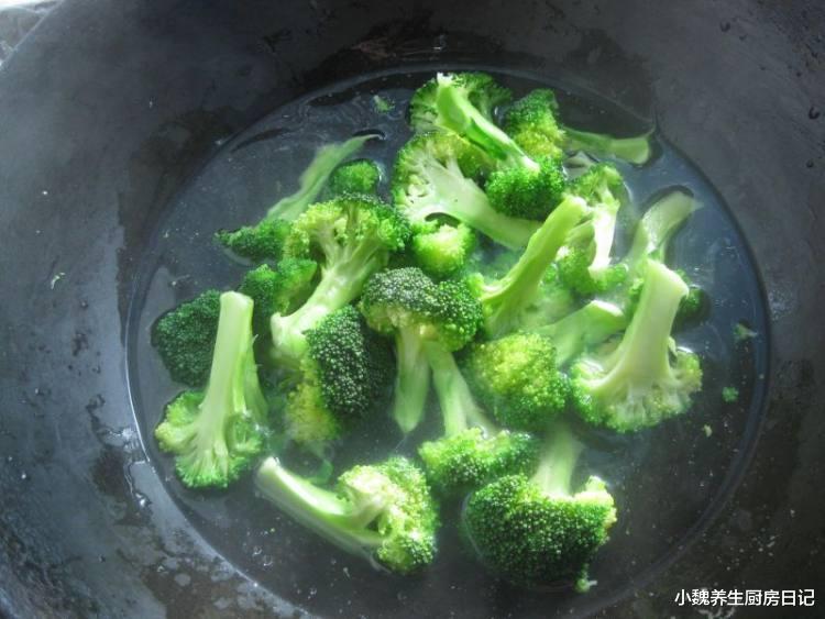 张馨予|真正的“减肥菜”发现了，隔三差五吃，低脂低热量，肚子不鼓了