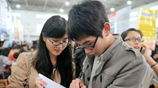 大学|大学刚刚毕业的人们，薪资排行榜出炉，你的大学上榜了吗？