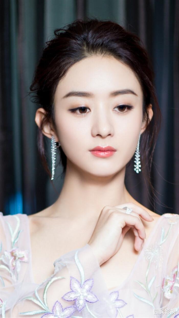 赵丽颖|离婚的赵丽颖直播间首秀，年老色衰，小白裙也遮不住鱼尾纹