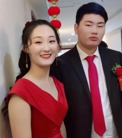 陈亚男|陈亚男憔悴出镜，预告将回朱家，万人满屏嘲讽，又是“炒作”！