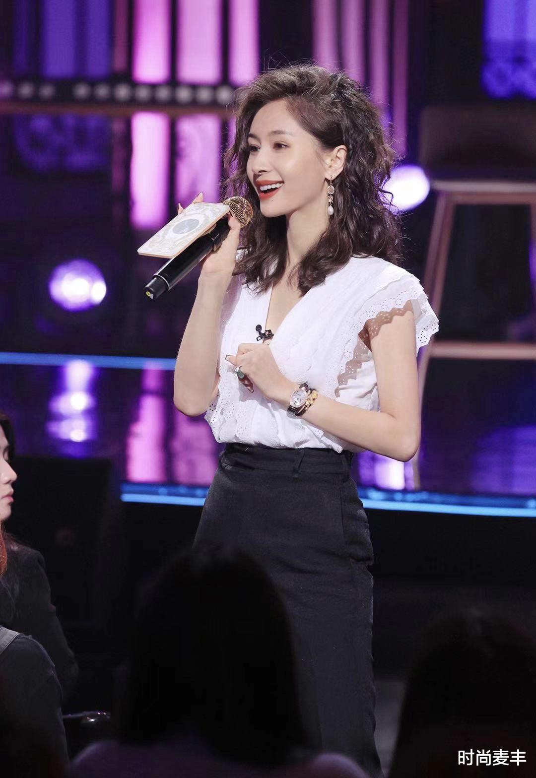 王子文|王子文新发型尝试爆炸头，时尚甜美毫不俗气，果然恋爱会让人更美