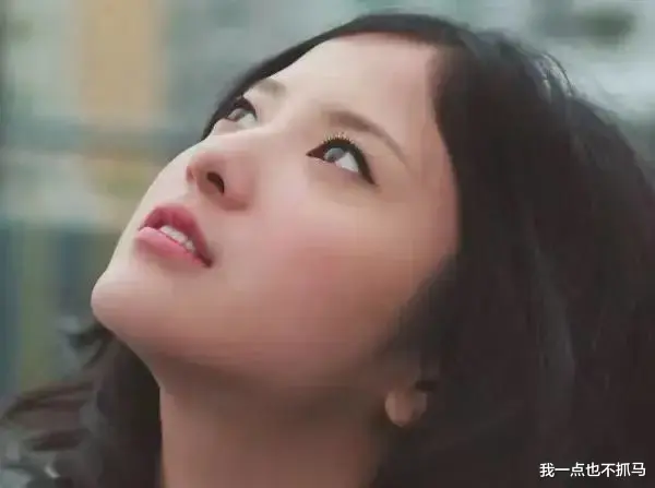 新垣结衣|新垣结衣、石原里美都结婚了，这位“男神收割机”还在演少女