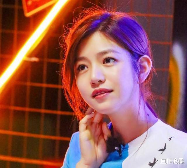 肖战|陈妍希清纯人设崩塌？吴君如扯下其遮羞布，难怪陈晓全程黑脸