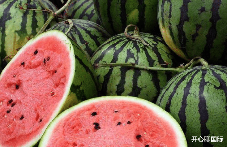 芜湖 “真没法卖给你”！韩国游客不解：在中国买个西瓜，怎如此艰难？