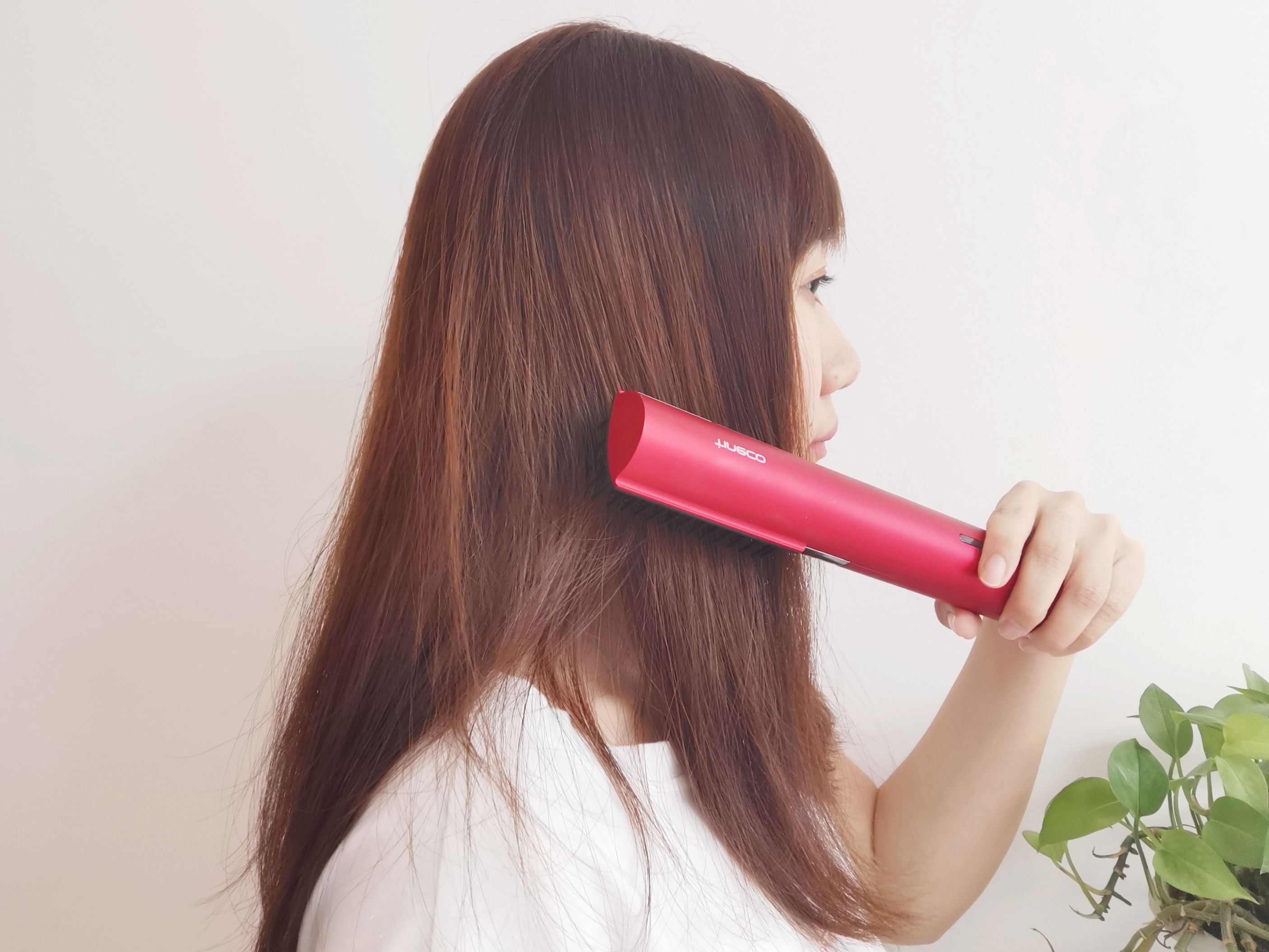 发型 暴躁girl必备，三分钟告别炸毛~宝藏发型神器——添可秀万智能美发梳使用分享