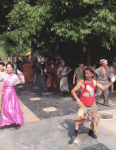 魔王樊|房顶上面看到“干尸”，研究许久，仍不知是何生物？