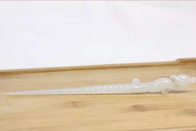 翡翠|四款最好看的玉石发簪，每一款都美到尖叫