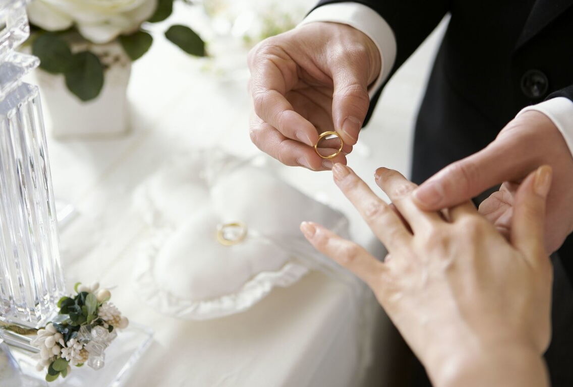 土家九妹 00后夫妇一个月25次“857”，不幸离世，医生：无知，铁打的肝也受不了