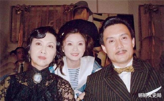 王伯昭|片酬1500的白龙马:被谢霆锋打到住院,离婚2次,今靠卖卤菜为生