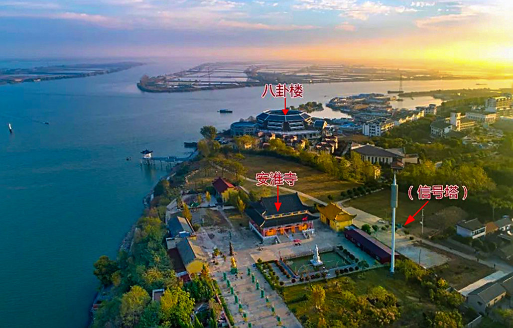 深圳市 深圳海面上空出现两艘悬浮轮船，专家：不是海市蜃楼