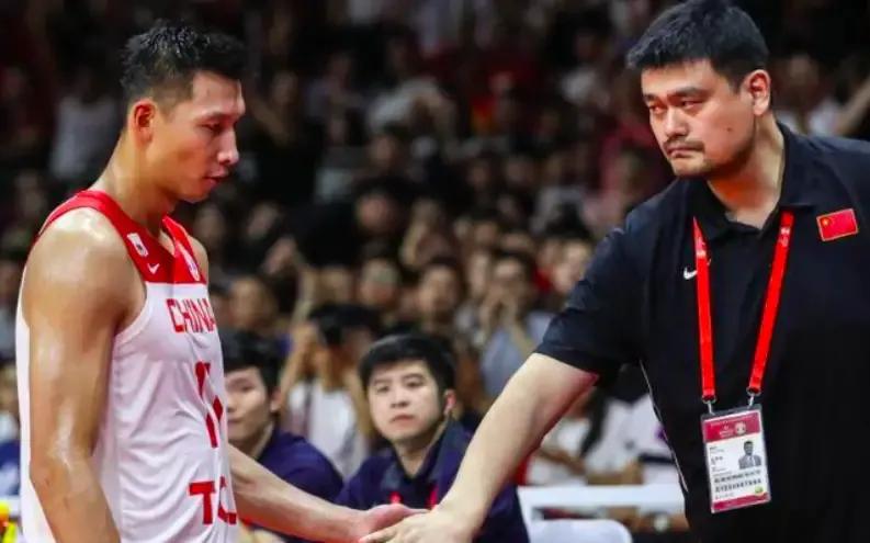 广东男篮|不奢望易建联给广东男篮和中国男篮带来什么了!他让我们很寒心!