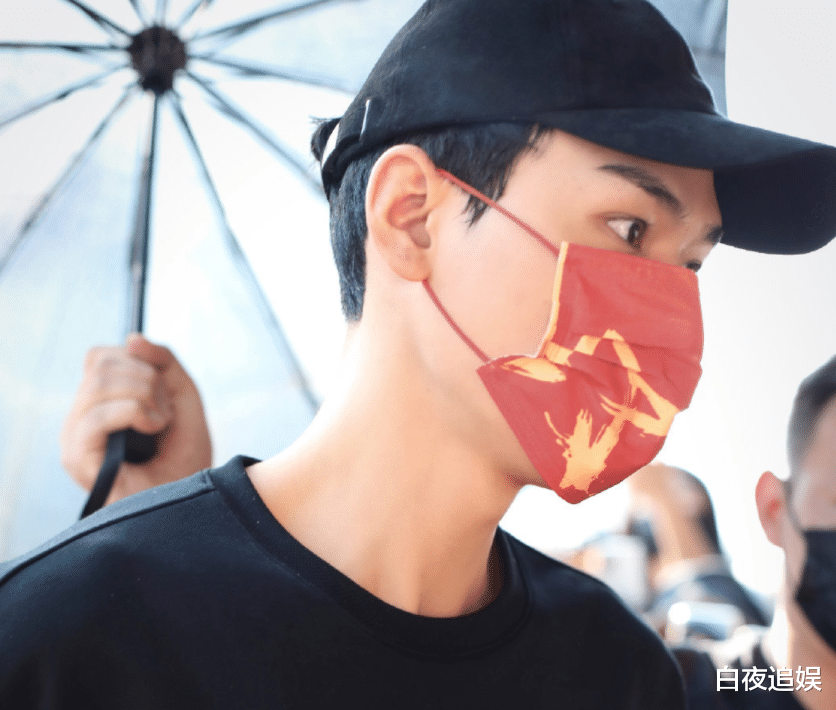 郭碧婷|明星花式过国庆节，向太公开郭碧婷女儿正面照，龚俊仪式感满满