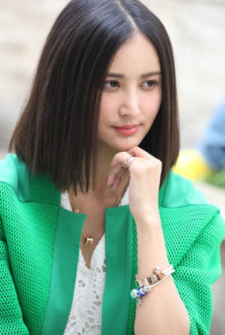 人民日报|人民日报整顿无底线追星，严惩造假，靠流量吃饭的时代该结束了