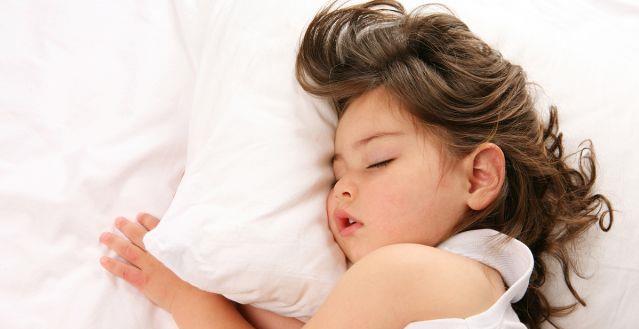 育儿铺子|天热这么开空调睡，孩子是凉快了，但会有很多“小毛病”找上孩子