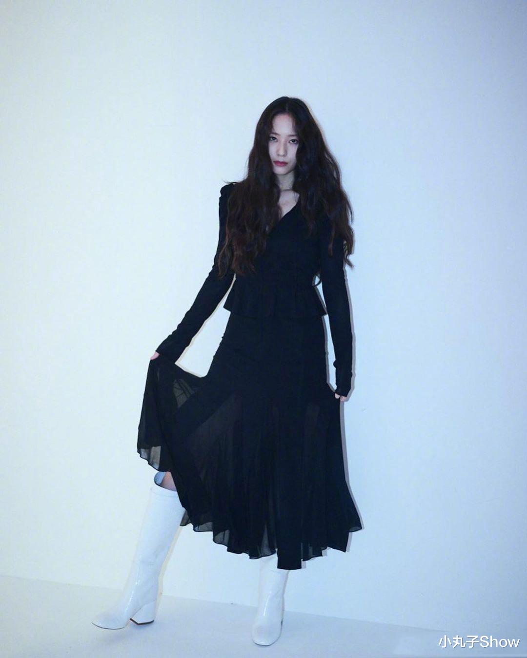 郑秀晶|韩国美女郑秀晶高调晒自拍,高挑身材不输给少女,优雅到骨子里