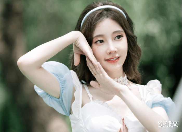 实郁文|冯提莫解锁新造型,cos原神可莉,搞怪模样不要太可爱