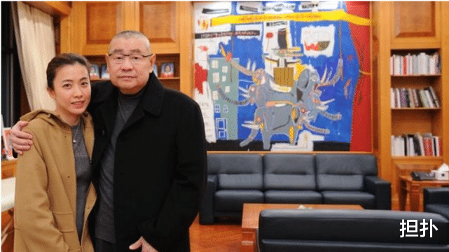 朱玲玲|一婚老公坐拥3千亩地，二婚老公在上海年收租10亿，她却穿优衣库