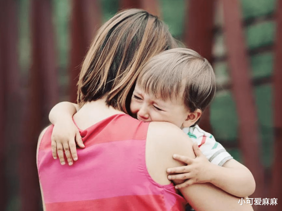 医生 女儿突然暴瘦10斤，检查时医生让拿掉“项链”，妈妈：没有项链啊