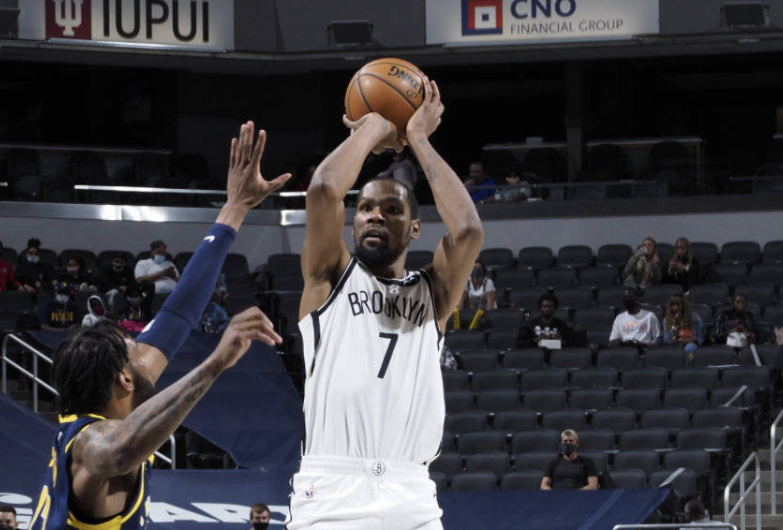 凱文·杜蘭特|死神來了！單核杜蘭特狂轟42+10，刷新41年紀錄，成隊史首人