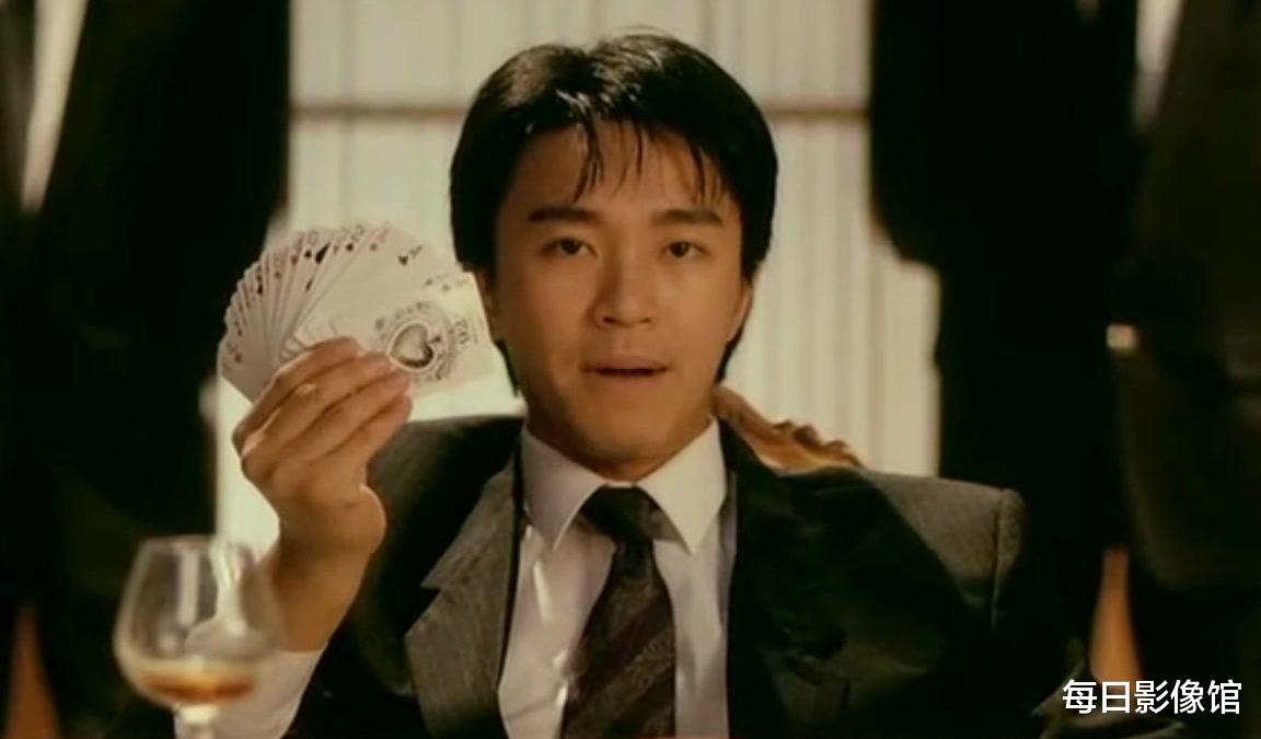 周星驰|卖肉博眼球？《逃学威龙》30年后翻拍，没了周星驰照样成票房第一