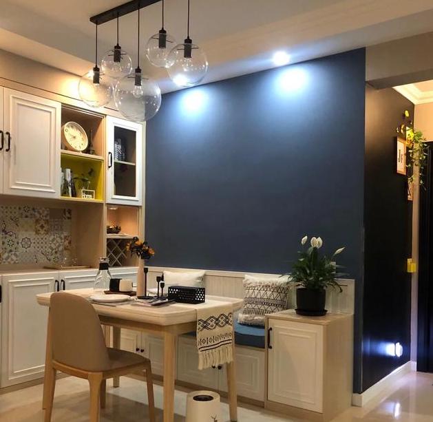 85平米的两房,装修设计温馨又大气,定制的柜子真的太实用了