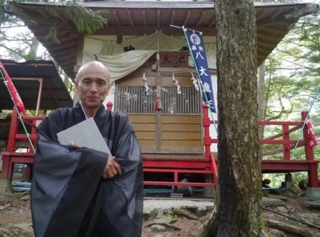日本66歲僧人去世，大傢自發悼念：很高興遇見你，也遺憾你離開-圖8