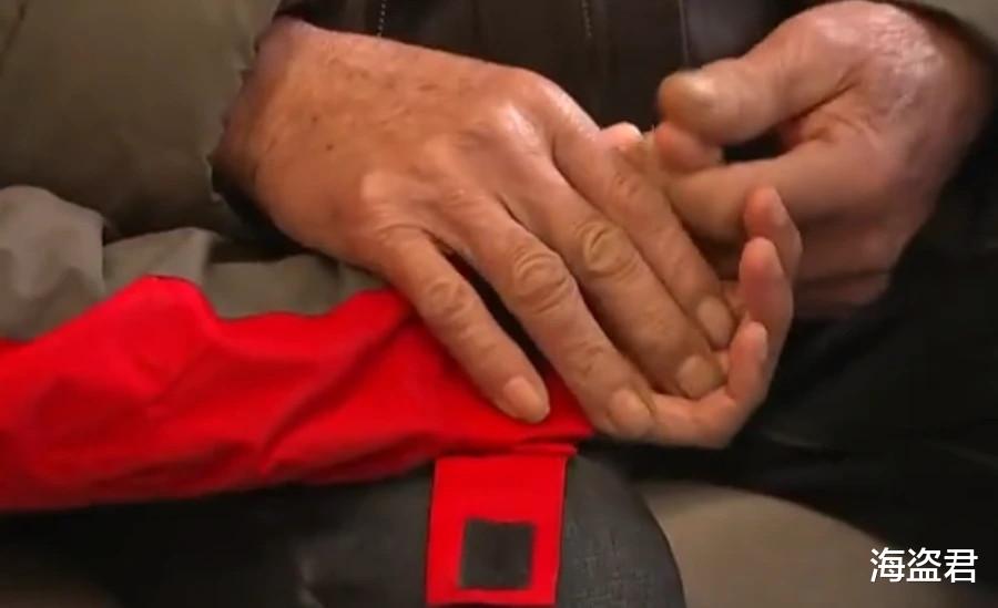 海盗君 浙江一夫妇大年三十找到失踪14年儿子,妈妈痛哭:我以为你已经死了