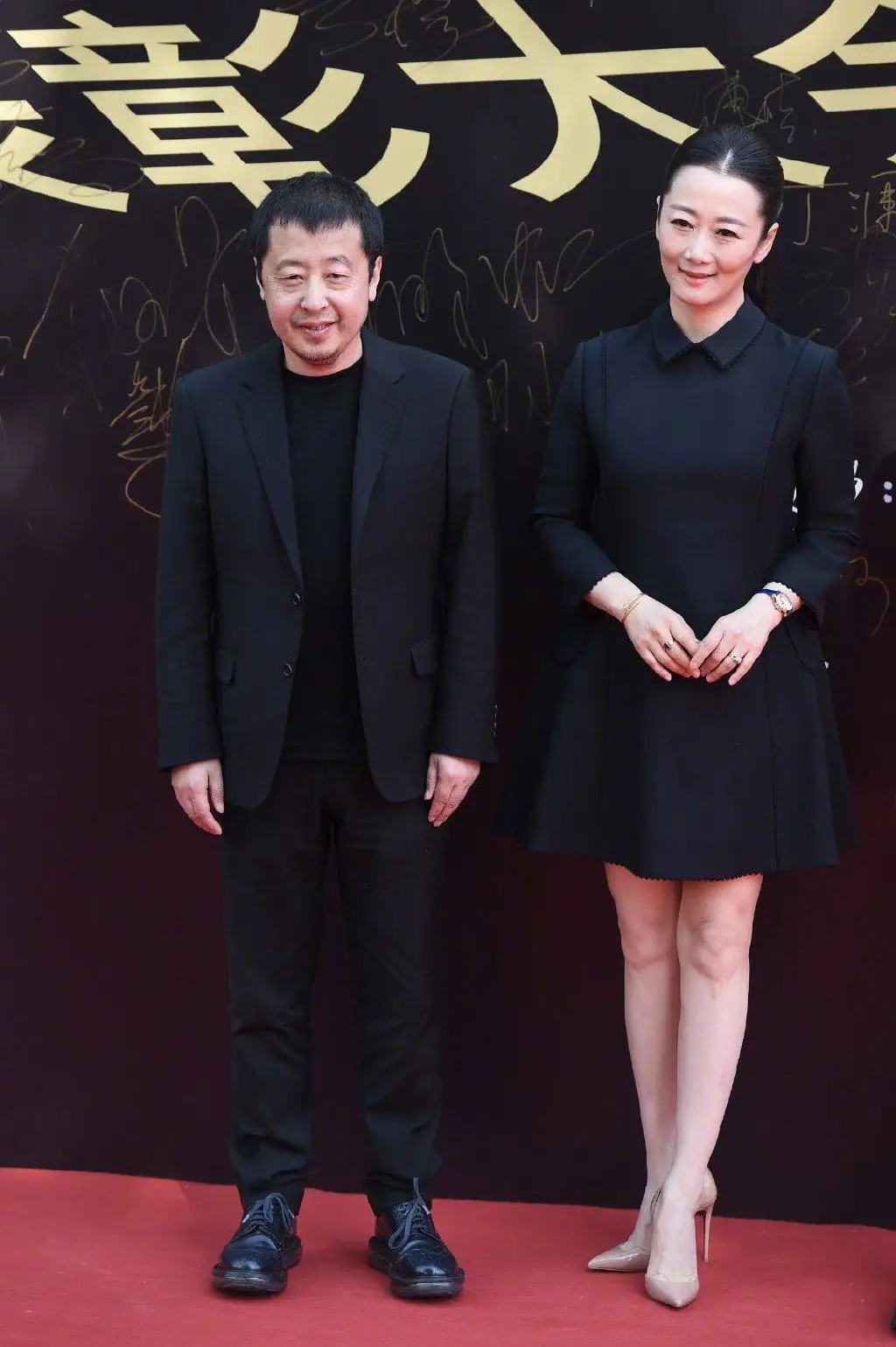 全球时尚号|贾樟柯妻子赵涛好会穿，西装配长裙真优雅，不愧是“国际影后”