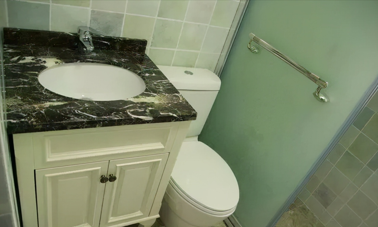 新房装修坚持不吊顶，满屋柜子带工带料花8万，大家看是否值得？