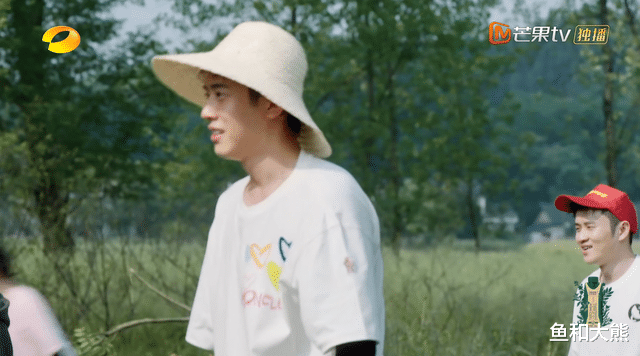 黄磊|张子枫与梁靖康互动不避嫌，彭昱畅故意拱火，差点让黄磊下不了台