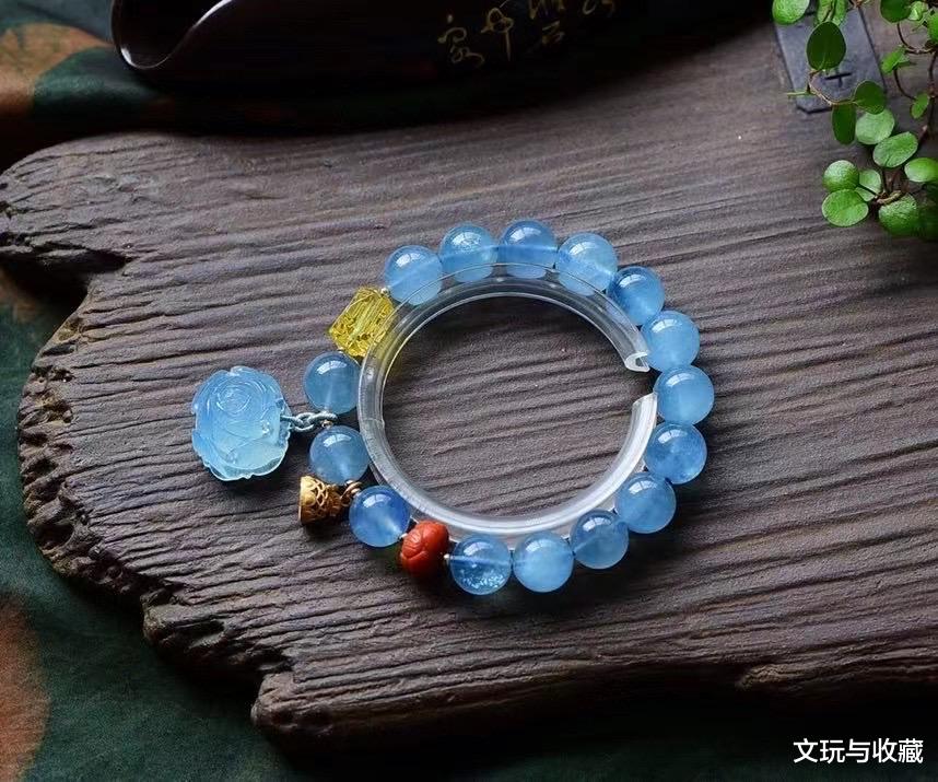 雕刻|女士戴的手串适当花哨点，并不是幼稚，而是更懂生活