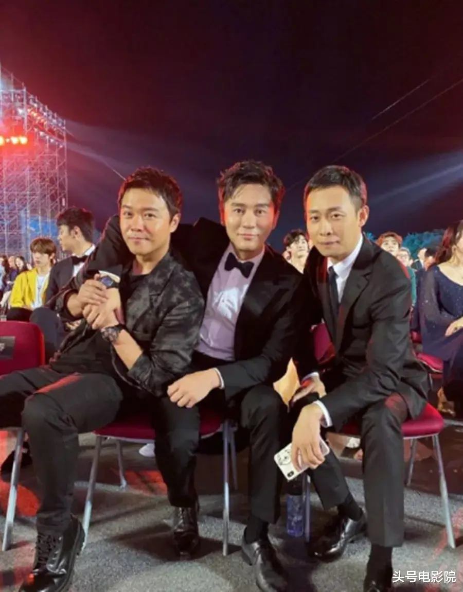 李晨|42岁李晨演17岁学生被嘲，张译留言调侃，网友让他给年轻人机会