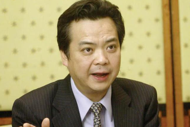 为娃学画丫|跑得最“干脆”的富豪，变卖所有资产，斥资百亿国外买房重振其鼓