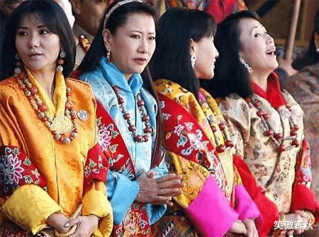 不丹老國王娶4個親姐妹，個個膚白貌美，生下5個女兒比花還嬌艷-圖9