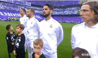 每天都是潮人|神回复:女朋友因为我没有腹肌,要和我分手,她是认真的吗?