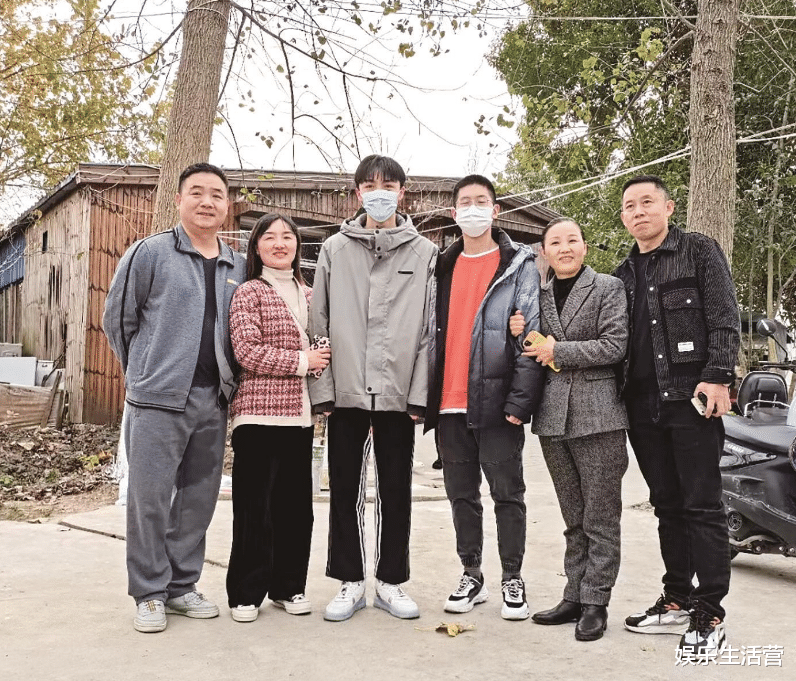 姐姐|彭高峰透露孙卓真实身高，因买家条件被耽误，网友：不怕还能长