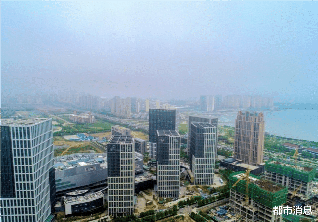 青岛市|山东青岛楼市的危与机，回不去的房价，青岛未来楼市的潜力