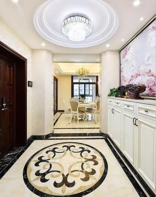 玄关吊顶这样一装，非常漂亮，立体时尚显大方！