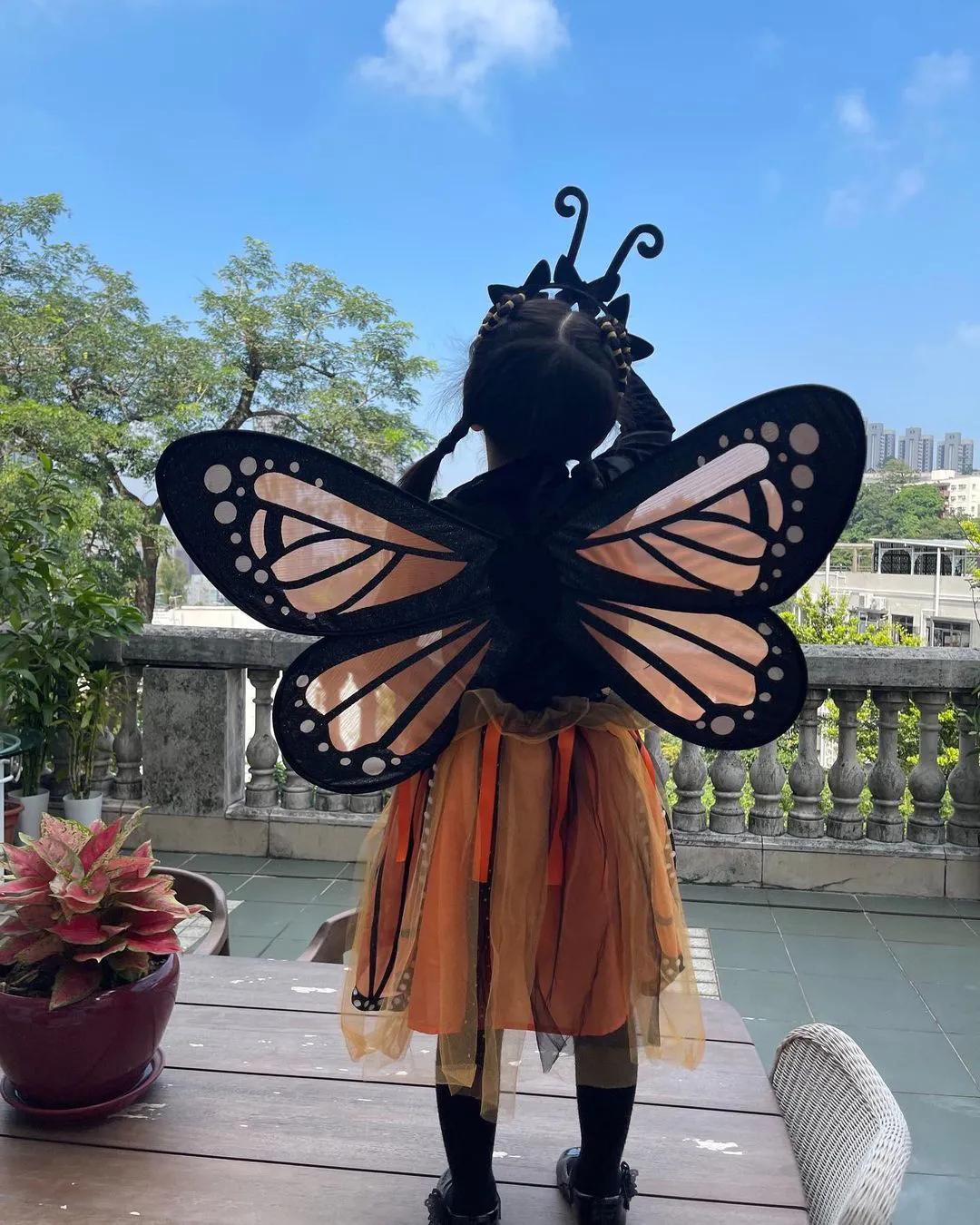 郭富城|方媛郭富城夫妇cos公主与王子，俩女儿可爱似精灵，一家四口超有爱