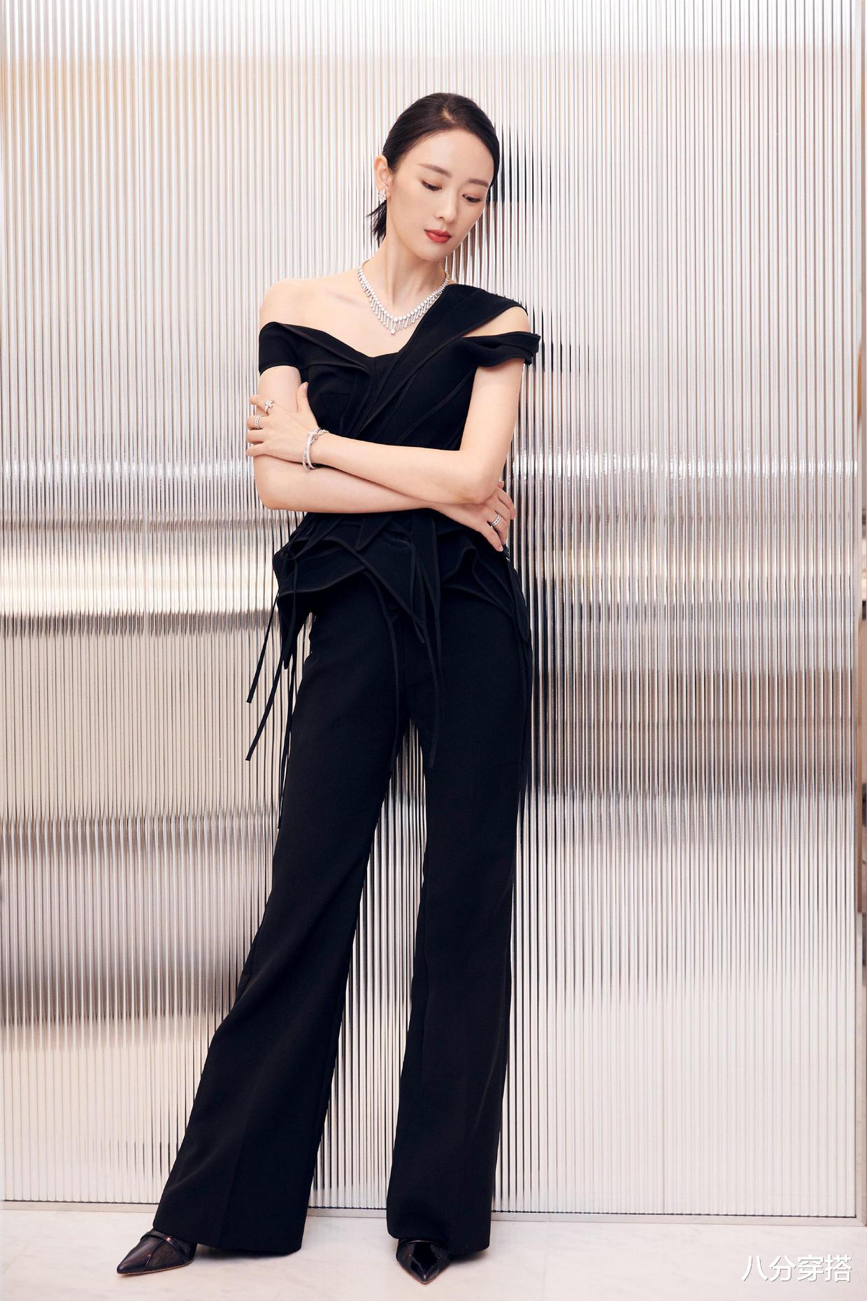 八分穿搭|童瑶真是“衬衫控”，黑色皮质衬衫配黄色短裤飒爽帅气，青春靓丽