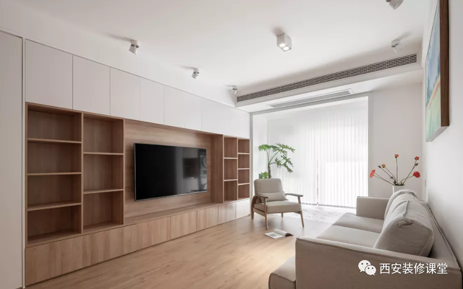 115㎡三室两室，客厅10米超级收纳柜