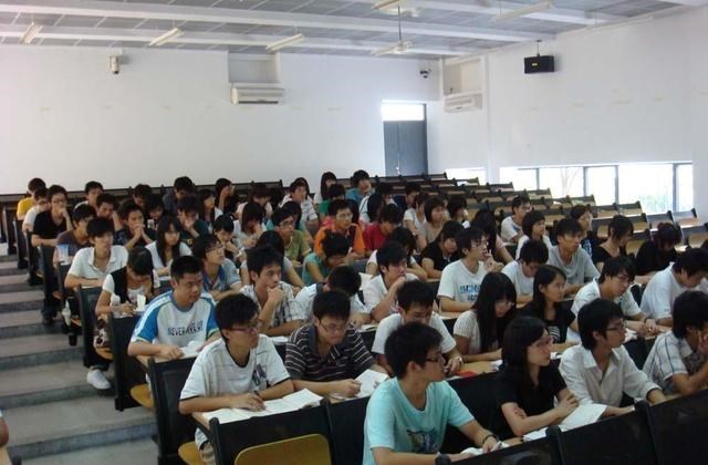 求职|“最受欢迎”四大专业，找工作不拼背景和关系，靠自己收获高薪