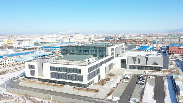 程序员|珲春：东北亚跨境电商产业园一期投入使用