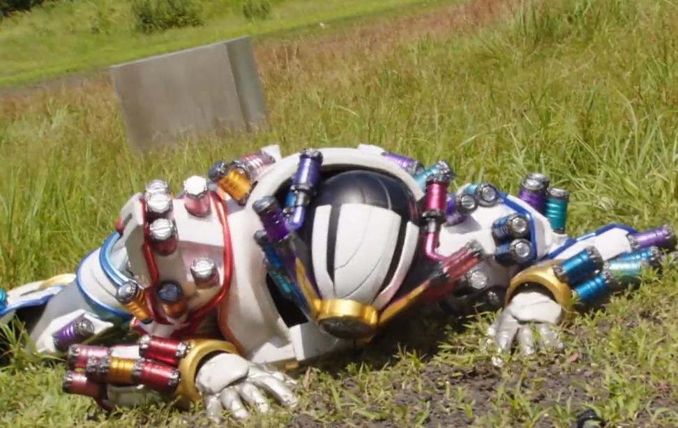 假面骑士圣刃|如何评价假面骑士圣刃星尘龙 重振大杂烩荣光 崇皇和天才学着点