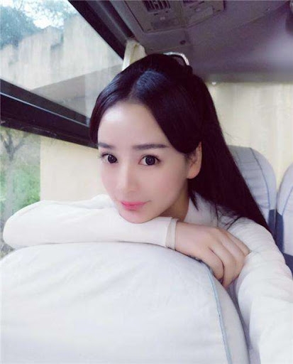 跟着车妞走 花6年把自己整成杨幂！杨幂昔日替身卓亨瑜嫁入豪门，3岁儿子高颜值引热议