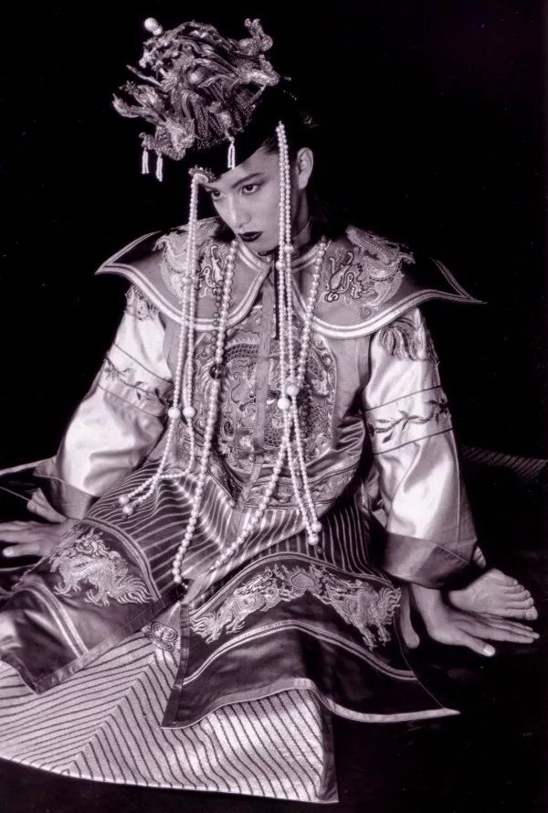 喜临门|山田凉介穿女装，男偶像变女偶像