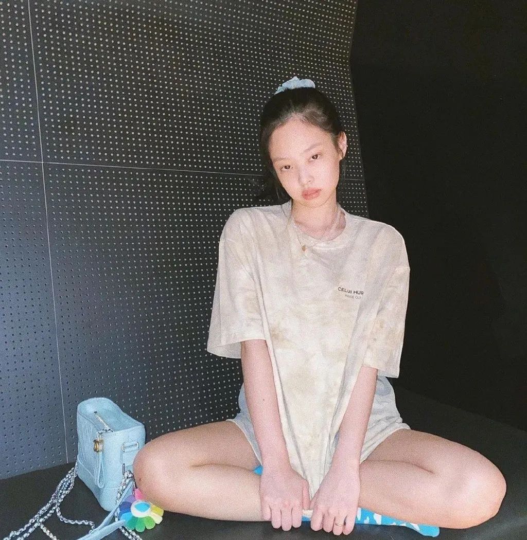 拾荒文案馆|可可爱爱的微信头像 ?